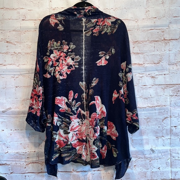 Knitted and Knotted Anthopologie batwing sleeve open cardigan floral M collared - Picture 9 of 13